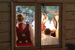 26.07.2003 ZYWIEC  XL TYDZIEN KULTURY BESKIDZKIEJ TKB AMFITEATR ESTRADA POD GROJCEM <br>XXXIV FESTIWAL FOLKLORU GORALI POLSKICH PIERWSZY DZIEN PRZESLUCHAN<br>N/Z ZESPOL REGLE - Zespó³ M³odzie¿owy im. Jana Jêdrola z Poronina<br>M³ody wiekiem i sta¿em (3 lata) podhalañski zespó³ &quotRegle" przedstawi³ program pn. &quotPrzenosiny", obrazuj¹cy przeprowadzkê m³odej pani do domu pana m³odego.<br>plyta nr 1